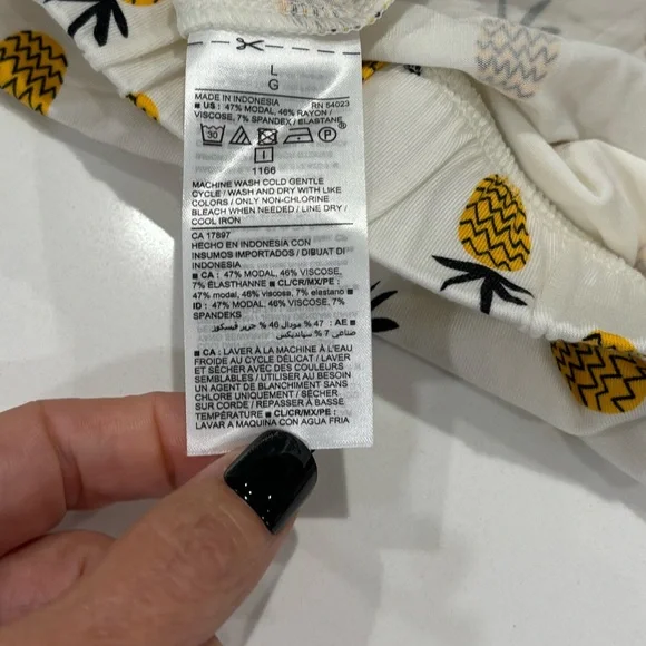 Old Navy pajama Mid-Rise Sunday Sleep Ultra-Soft Pajama Pants Pineapples Size L - Picture 5 of 10